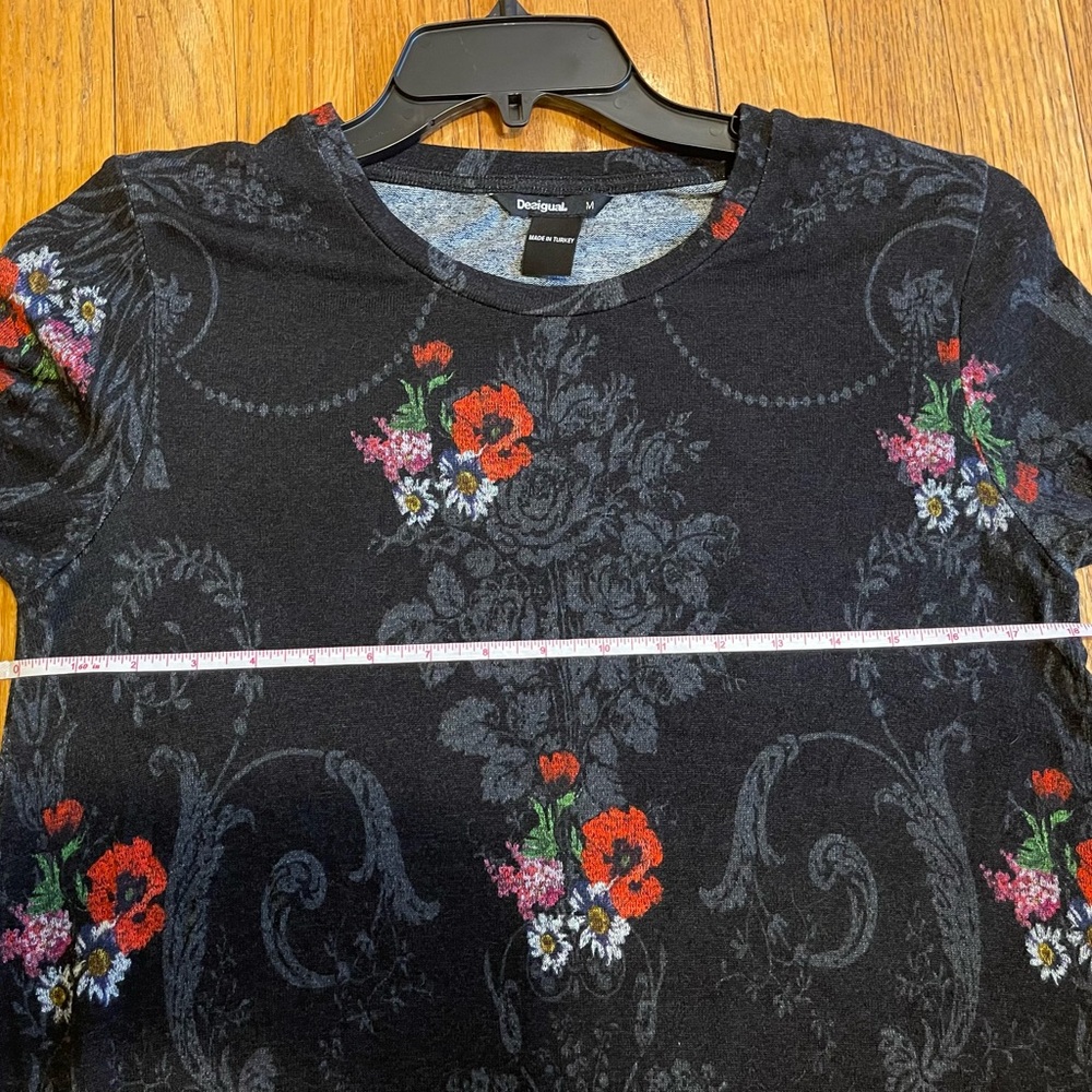 Desigual sweater, size medium - Picture 7 of 7